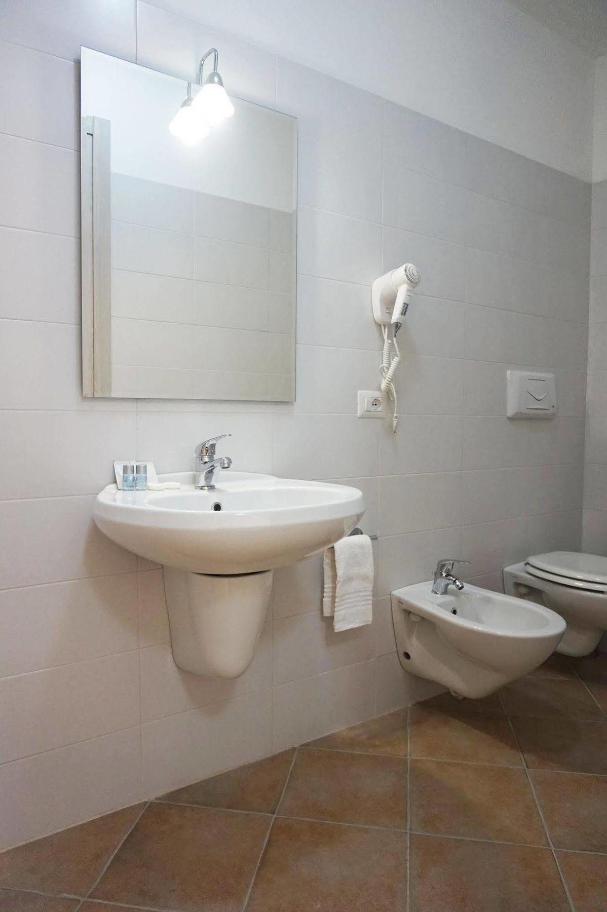 Maris Villa Alghero Bagian luar foto
